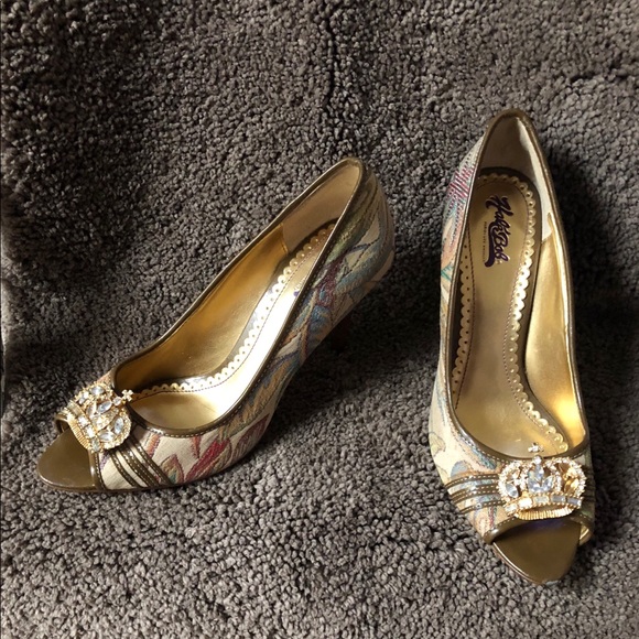 Hale Bob Queen Heels Sz 9. All Hale to the Queens - Picture 2 of 8